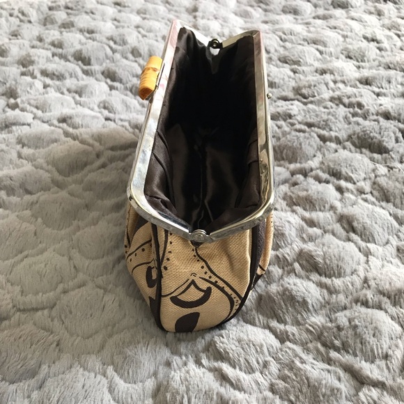 Printed Canvas Clutch - Picture 5 of 5